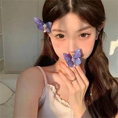 比基尼少女封面